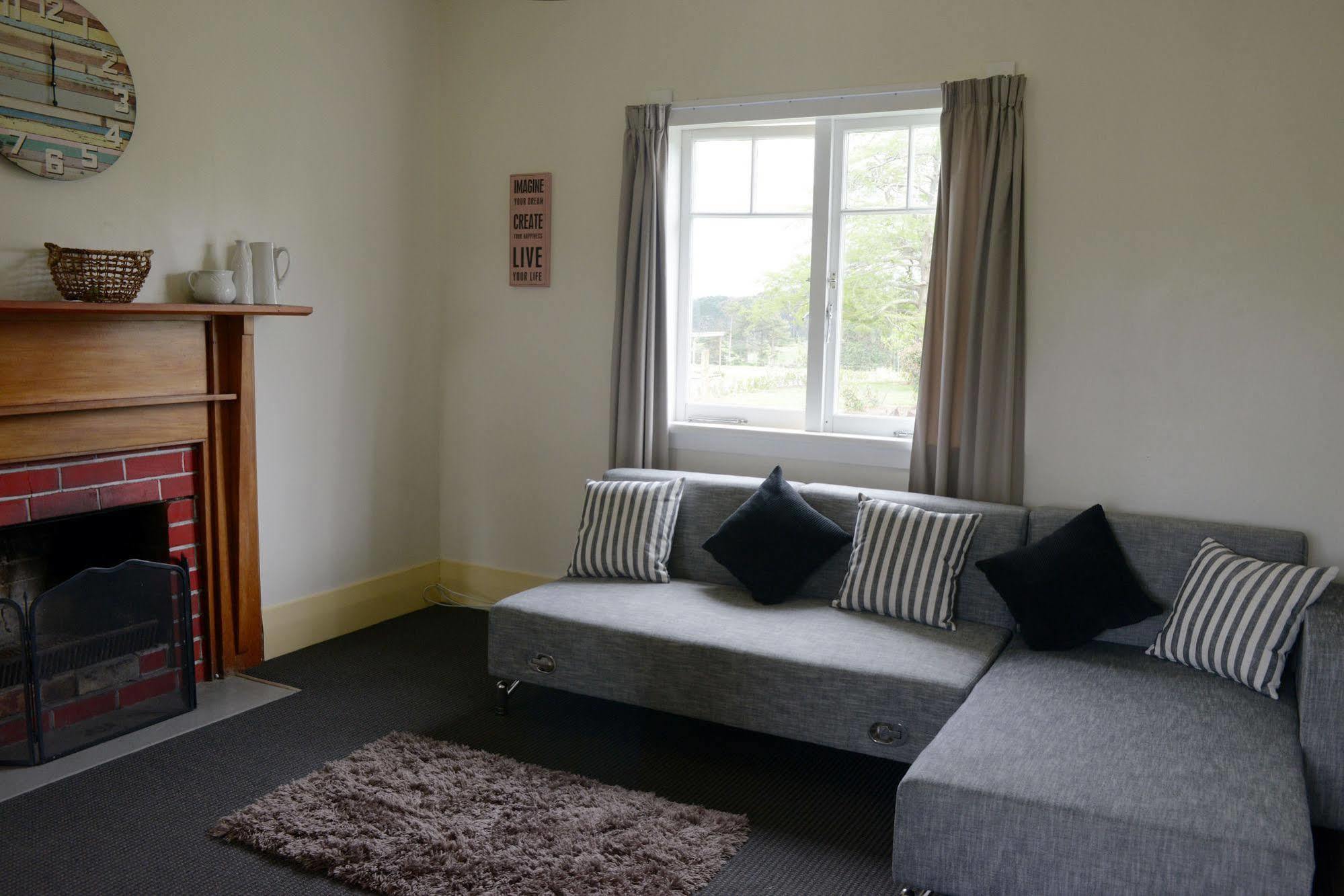 Lavalla Estate Guest House Tuakau Eksteriør bilde
