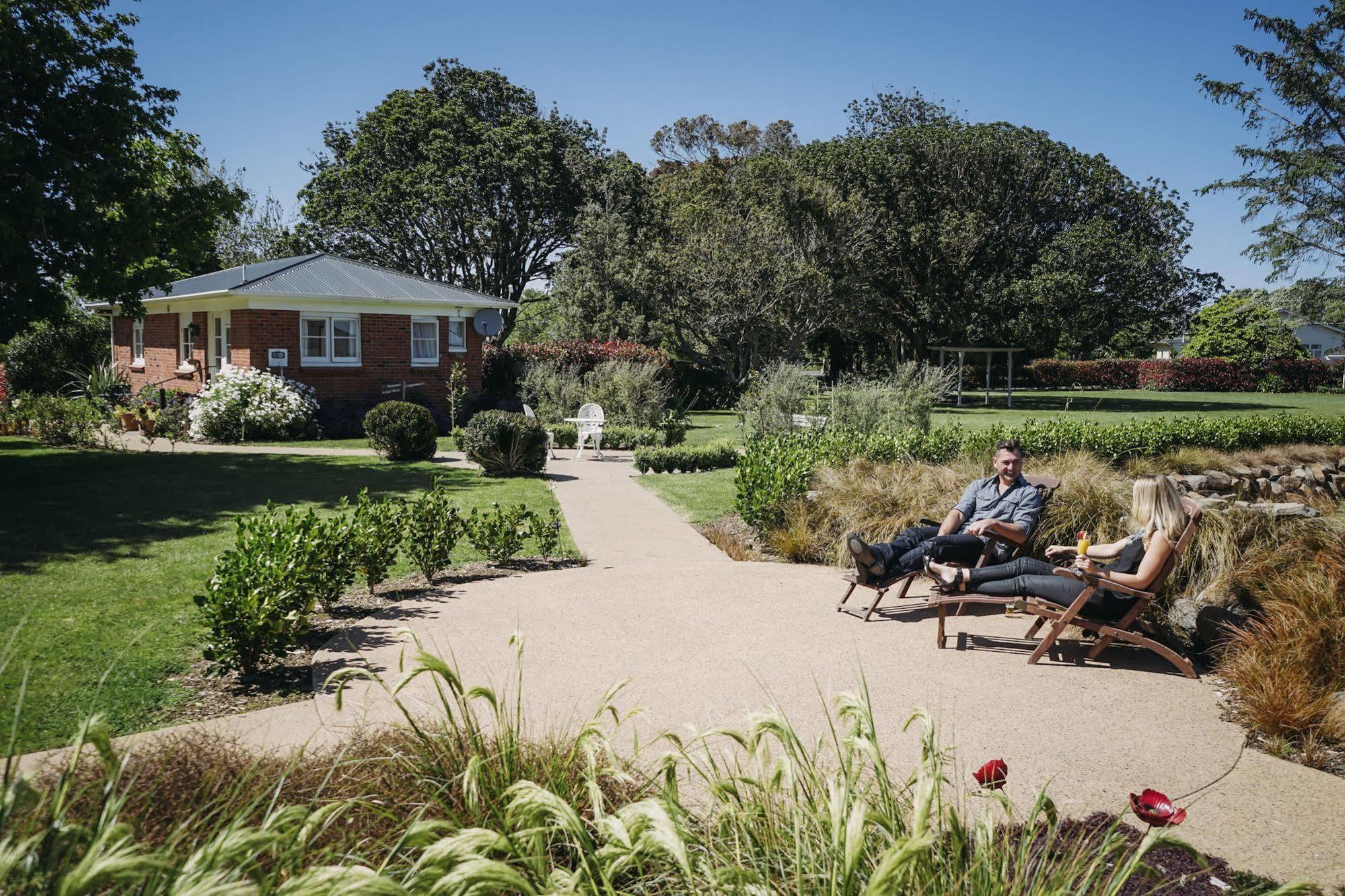 Lavalla Estate Guest House Tuakau Eksteriør bilde